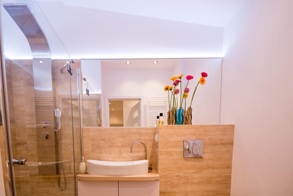 Apartament Swietojanska Гданск Стая снимка