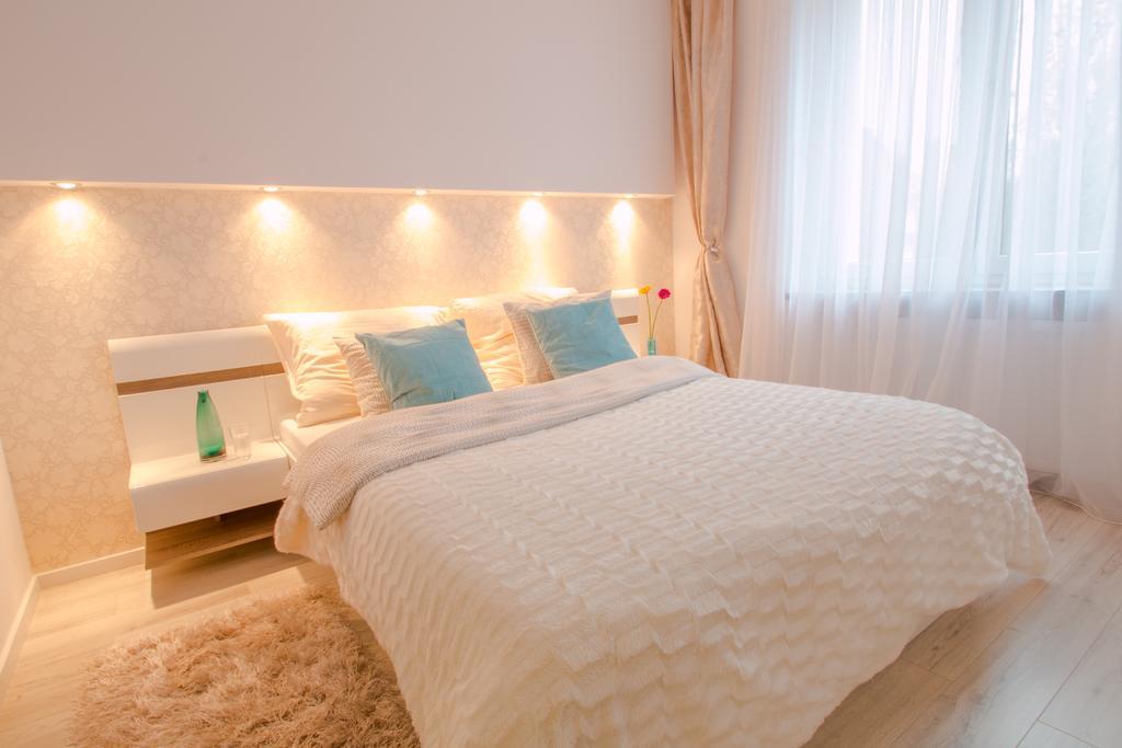 Apartament Swietojanska Гданск Стая снимка