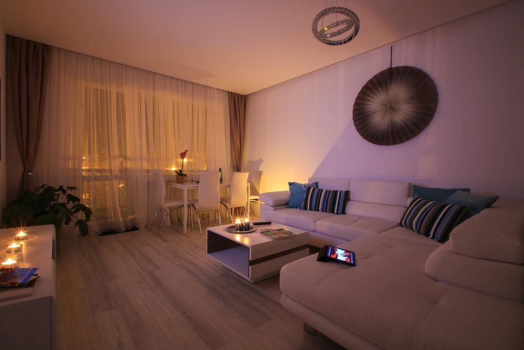Apartament Swietojanska Гданск Стая снимка