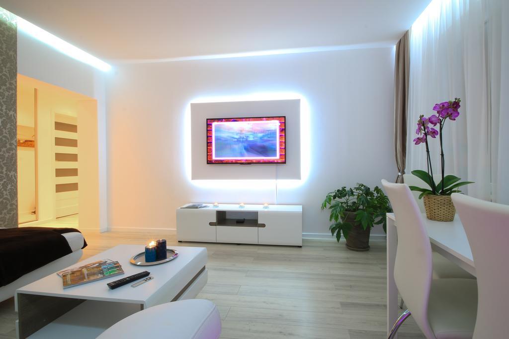 Apartament Swietojanska Гданск Стая снимка